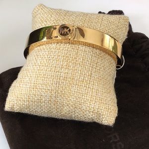 ✅Firm Price✅NO OFFERS✅New Michael Kors BangleBracelet